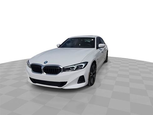 Used 2023 BMW 330e w/ Premium Package RWD image 3