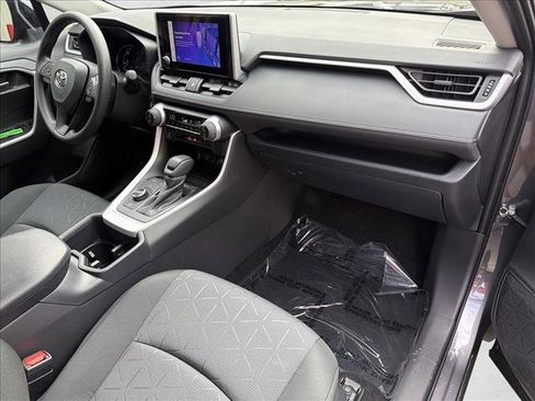 Certified 2025 Toyota RAV4 XLE w/ Convenience Package image 24