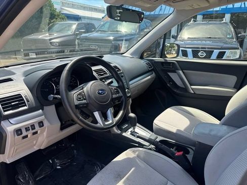 Used 2017 Subaru Forester 2.5i Premium AWD/4WD image 10