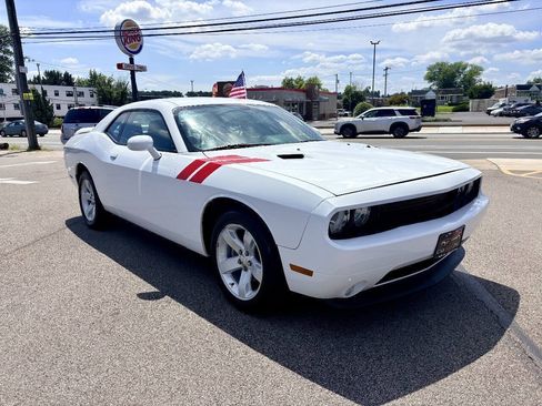 Used 2012 Dodge Challenger SXT Plus RWD image 8