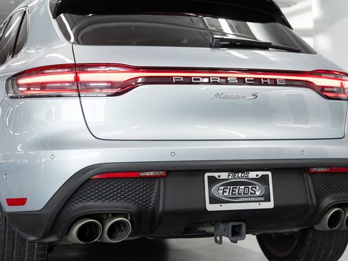 Used 2022 Porsche Macan S w/ Premium Package Plus AWD/4WD image 17