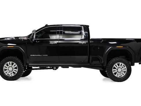 Used 2021 GMC Sierra 2500 Denali w/ Denali Ultimate Package AWD/4WD image 4