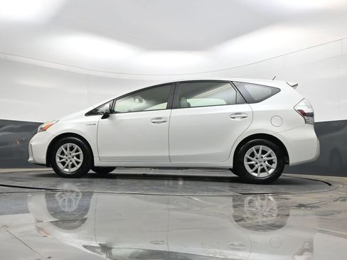 Used 2014 Toyota Prius V Three FWD image 30