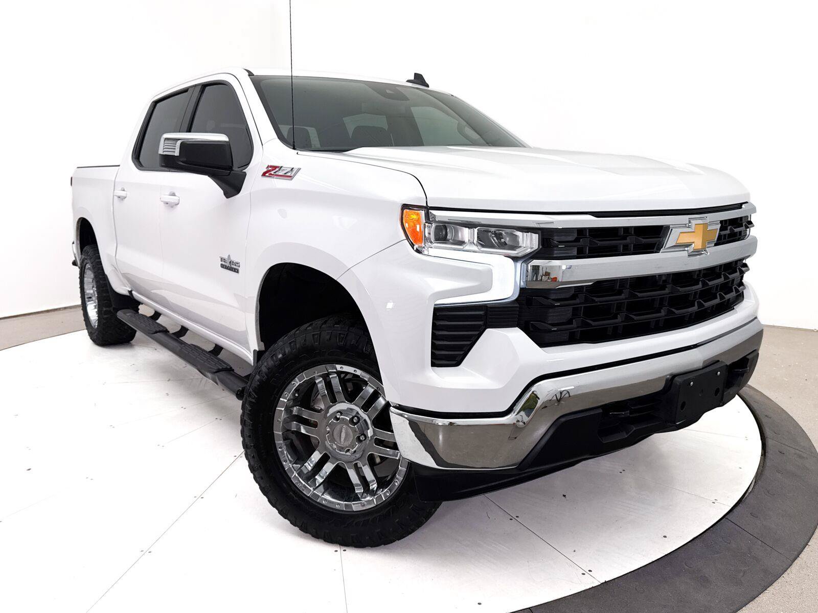 Used 2023 Chevrolet Silverado 1500 LT w/ Texas Edition Plus AWD/4WD image 1