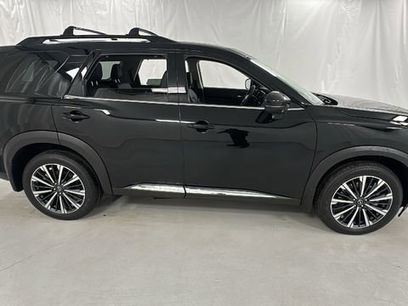 New 2026 Nissan Pathfinder Platinum