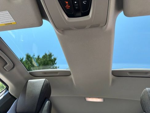 Used 2017 BMW i3 w/ Range Extender RWD image 24