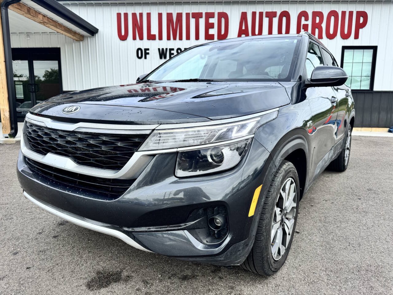 Used 2021 Kia Seltos EX AWD/4WD image 3
