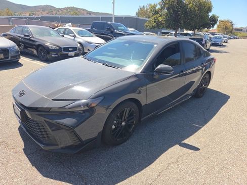 Used 2025 Toyota Camry SE w/ Multimedia Upgrade Package FWD image 1