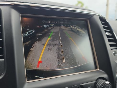 Used 2015 Jeep Grand Cherokee Limited RWD image 32