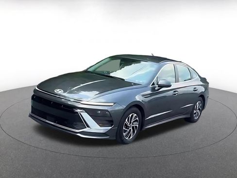 Used 2026 Hyundai Sonata Blue FWD image 3