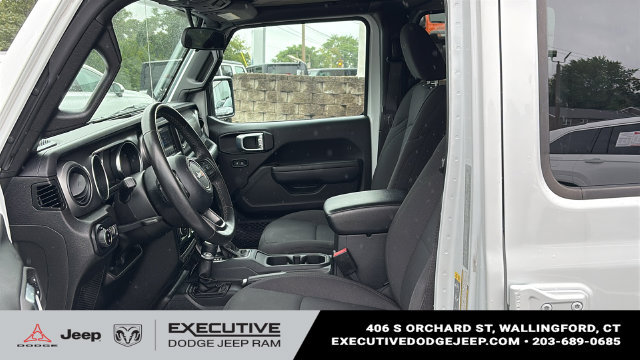 Used 2022 Jeep Gladiator Sport AWD/4WD image 11