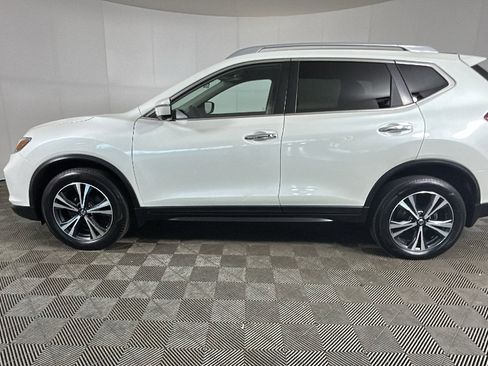 Used 2020 Nissan Rogue SV AWD/4WD image 6