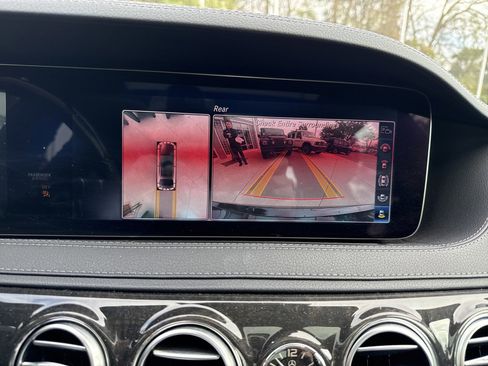 Used 2019 Mercedes-Benz S 560 Sedan image 20