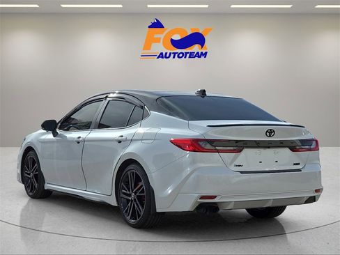 Used 2025 Toyota Camry XSE image 3