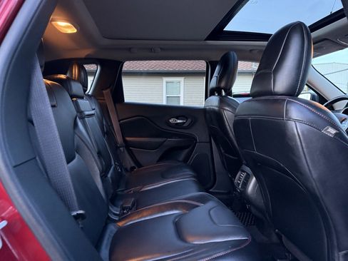 Used 2014 Jeep Cherokee Trailhawk w/ Technology Group image 19