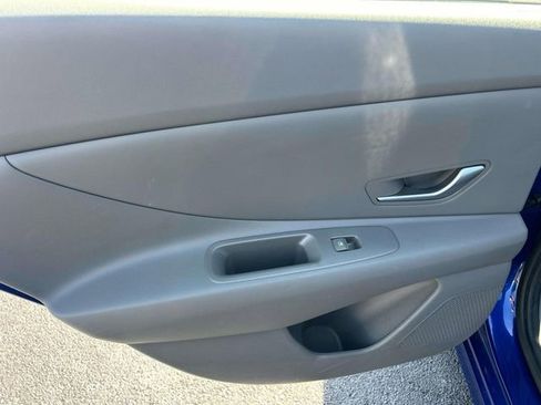 Used 2023 Hyundai Elantra SEL FWD image 20