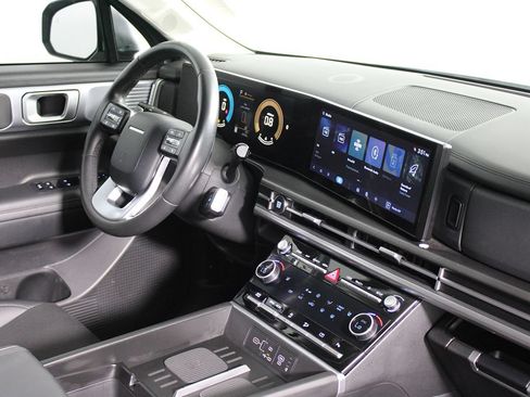 Used 2025 Hyundai Santa Fe SEL FWD image 11