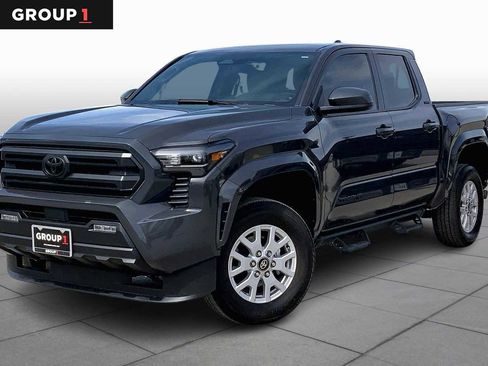 Used 2025 Toyota Tacoma SR5 image 1