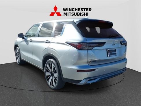 New 2025 Mitsubishi Outlander SE image 7