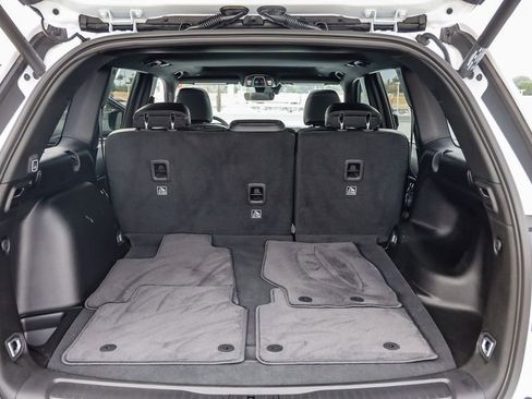 Certified 2025 Jeep Grand Cherokee Altitude image 27