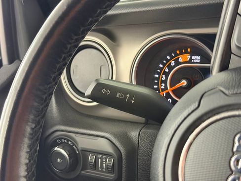 Used 2021 Jeep Wrangler Unlimited Sport AWD/4WD image 14