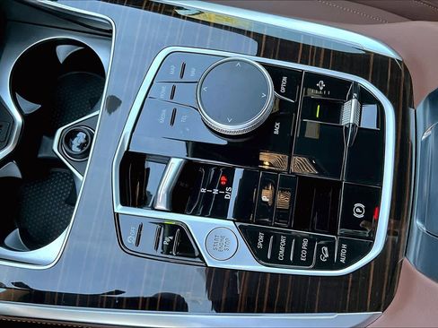 Used 2026 BMW X7 xDrive40i image 37