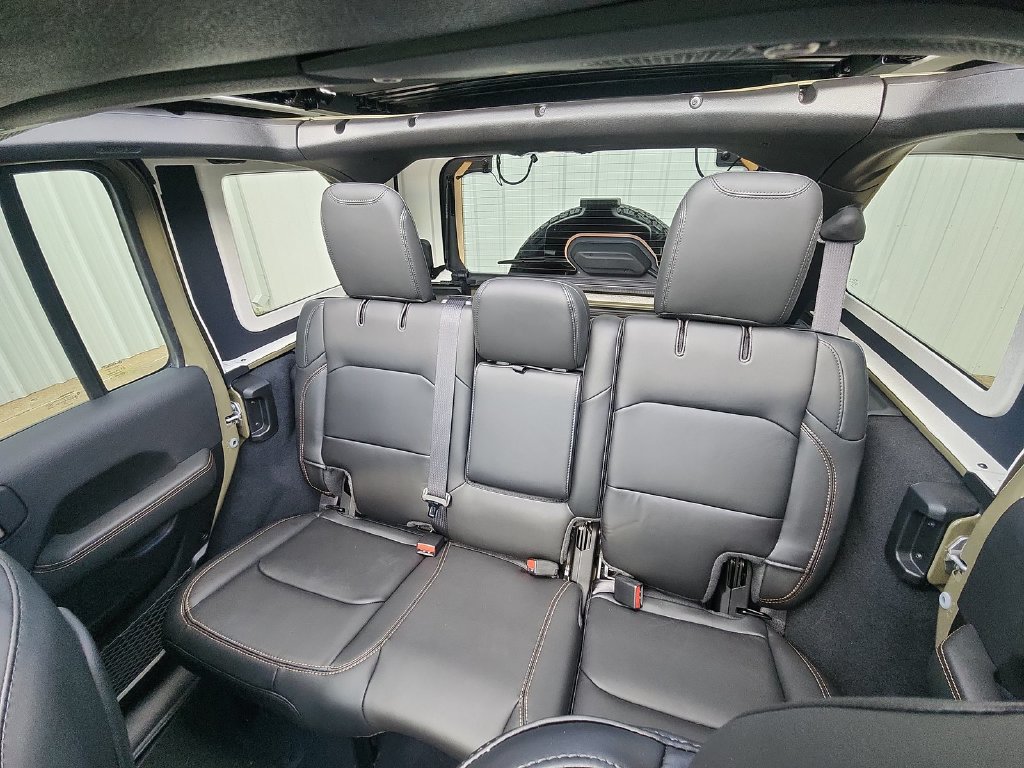Used 2025 Jeep Wrangler Unlimited Rubicon 392 AWD/4WD image 27