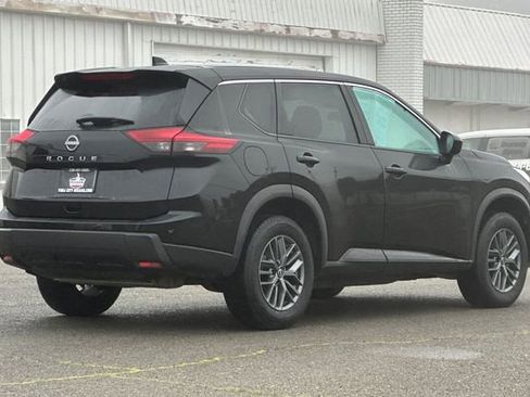 Used 2024 Nissan Rogue S image 4