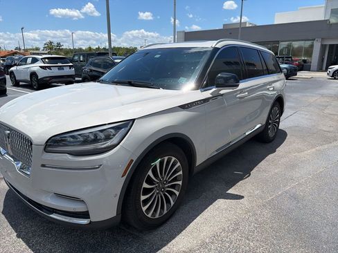 Used 2023 Lincoln Aviator Reserve w/ Elements Package Plus RWD image 4