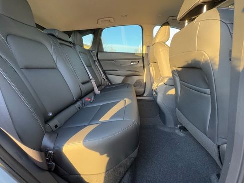 Certified 2025 Nissan Murano SV image 26