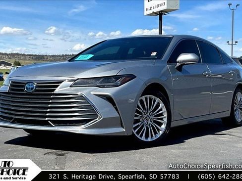 Used 2020 Toyota Avalon Limited image 1