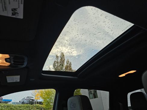 New 2025 Chevrolet Colorado ZR2 w/ ZR2 Bison Edition image 15