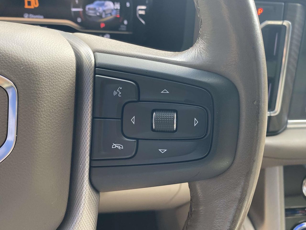 Used 2022 GMC Yukon XL Denali w/ Denali Ultimate Package AWD/4WD image 24