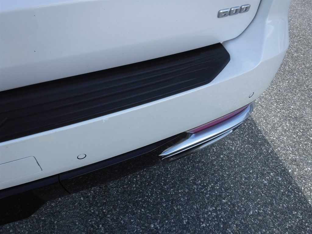 Used 2023 Cadillac Escalade ESV Premium Luxury RWD image 6