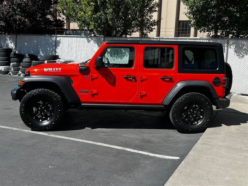 Used 2023 Jeep Wrangler Unlimited w/ Cold Weather Group AWD/4WD image 4