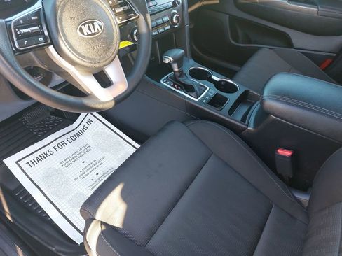 Used 2021 Kia Sportage LX image 13