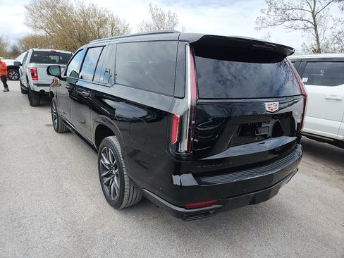 Used 2022 Cadillac Escalade ESV Sport w/ Touring Package AWD/4WD image 6