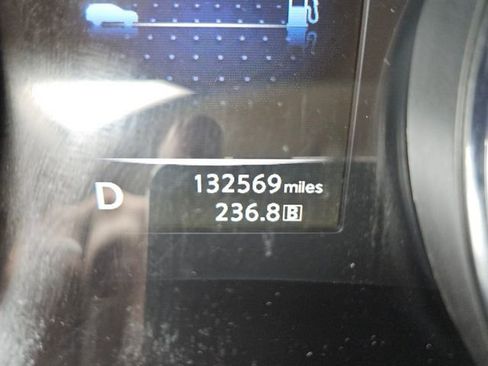 Used 2014 Nissan Rogue SV w/ SV Moonroof Package FWD image 25