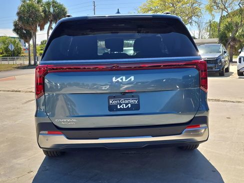 New 2026 Kia Carnival SX FWD image 7