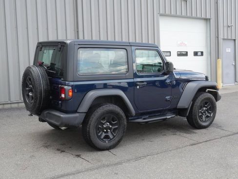 Used 2025 Jeep Wrangler Sport image 9