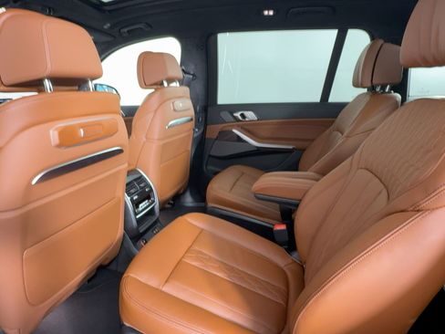 New 2026 BMW X7 M60i image 21