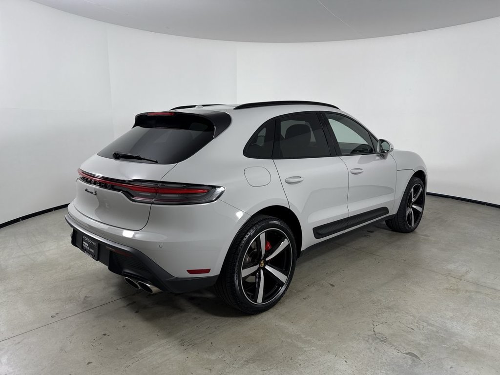 Certified 2025 Porsche Macan S AWD/4WD image 7