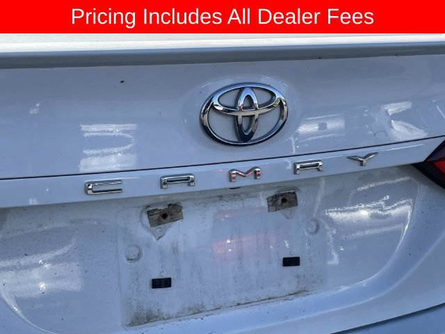 Used 2022 Toyota Camry SE FWD image 6