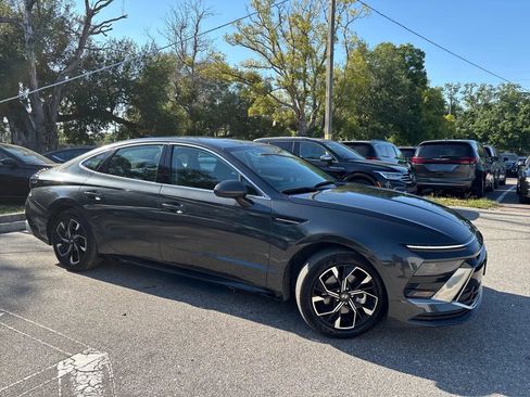 Used 2025 Hyundai Sonata SEL FWD image 6