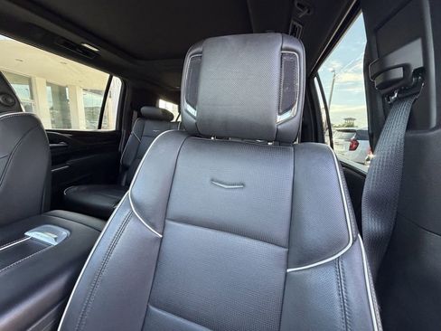 Used 2023 Cadillac Escalade ESV Premium Luxury AWD/4WD image 21