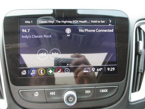 Used 2022 Chevrolet Malibu LT image 10