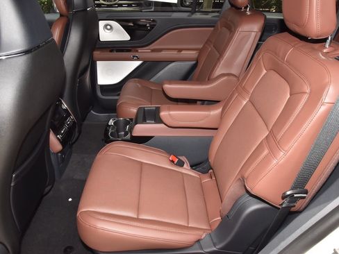 New 2026 Lincoln Aviator Reserve AWD/4WD image 14