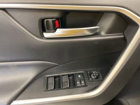 Used 2022 Toyota RAV4 XLE w/ Convenience Package AWD/4WD image 13