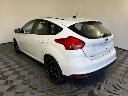 Used 2016 Ford Focus SE w/ Equipment Group 201A image 7