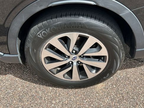 Used 2021 Subaru Outback Premium image 14